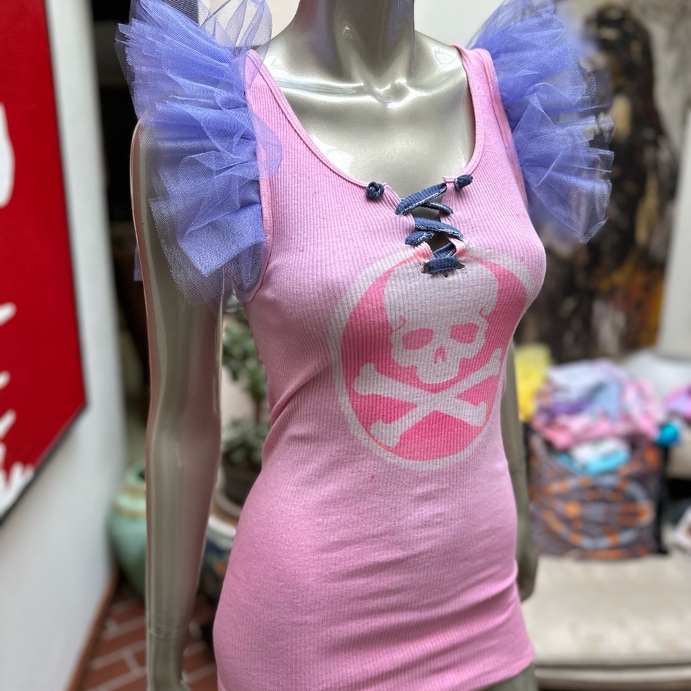 ⚡️SKULL CROSSBONES Harajuku distressed skull keyhole rockin ruffle Tank top S
